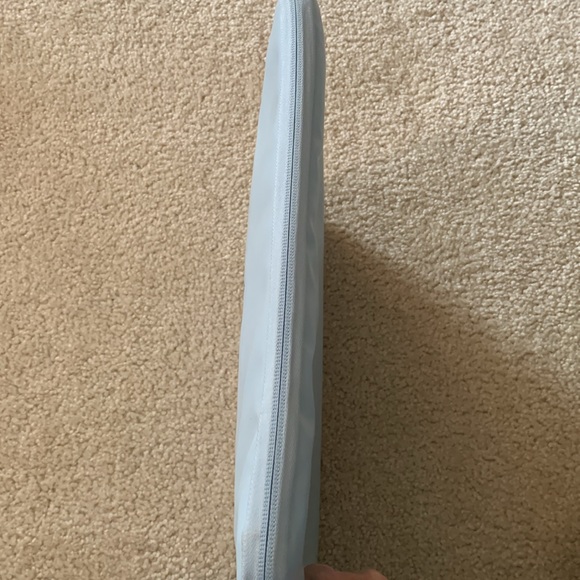 Primark Computer Padded Case In Light Blue With Flowers / Like New - Picture 10 of 17